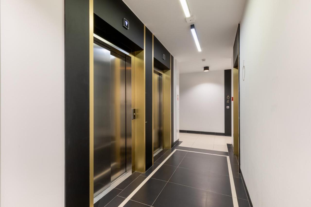 Karolkowa 28 II - Premium Apartments With Balcony By Noclegi Renters Varşova Dış mekan fotoğraf